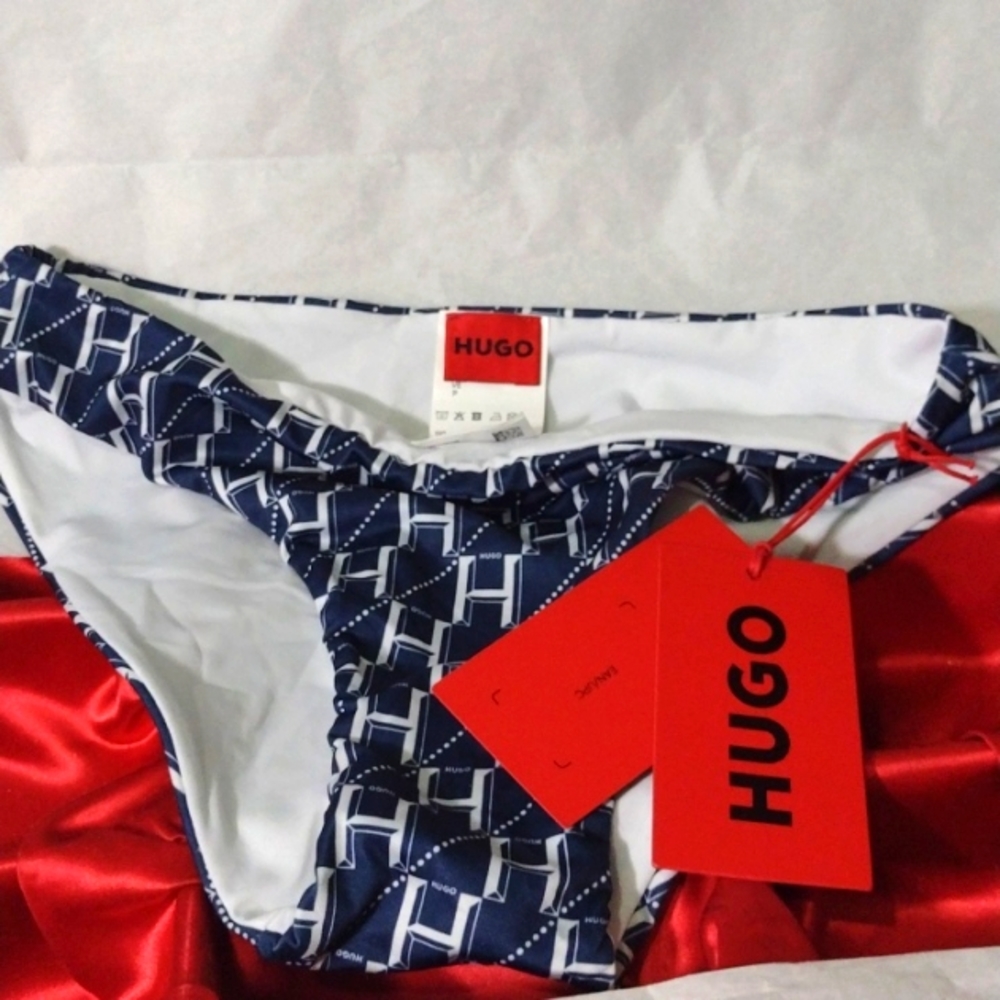 HUGO BOSS NWT